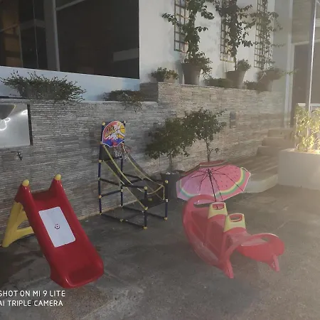 Kamares Apartament *